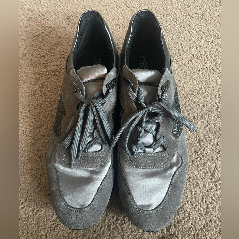 Geox Reapira Women’s Charcoal and Silver Sneakers